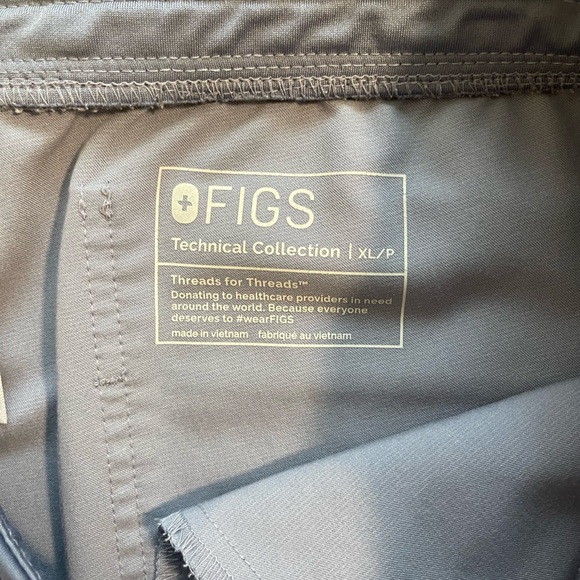 FIGS Zamora scrub joggers - Picture 3 of 3